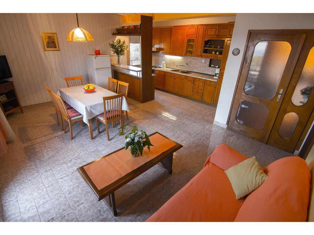 Apartment Miranda Slatine Chambre photo